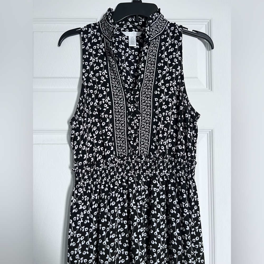 London Times Black and White Floral Dress